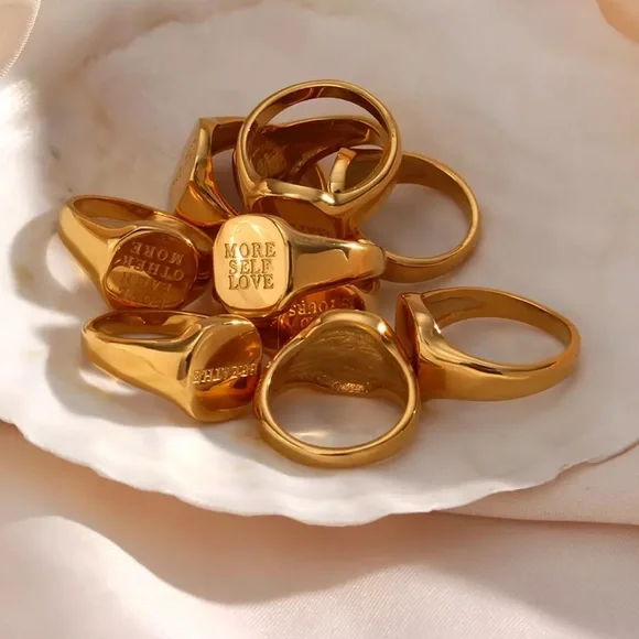 NEW 18K GOLD ENGRAVED LETTER WORD SQUARE MINIMALIST RING, CUTE RING, SHINY RING. - Picture 6 of 7